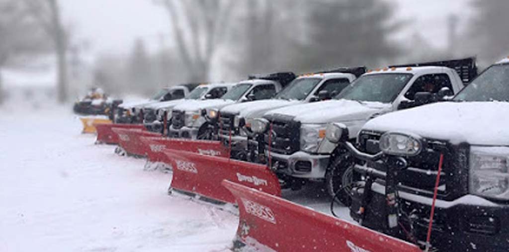 Snow plowing, Commercial Snow & Ice Removal Services, Salt, Commercial